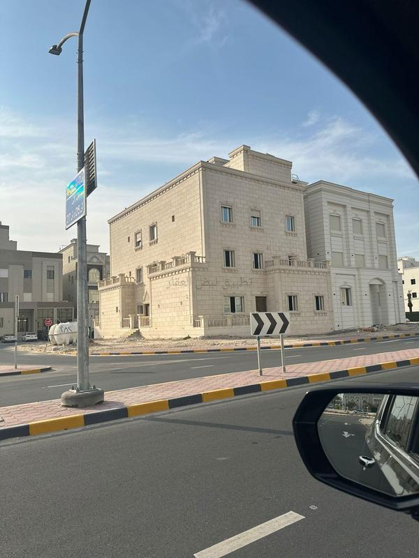صورة بيوت للبيع في غرب عبد الله المبارك