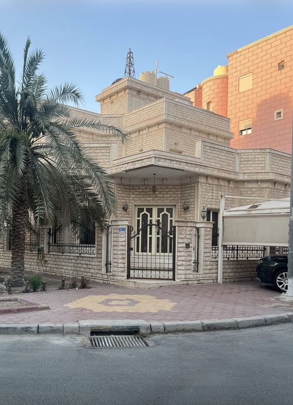 صورة بيت للبيع في الزهراء
